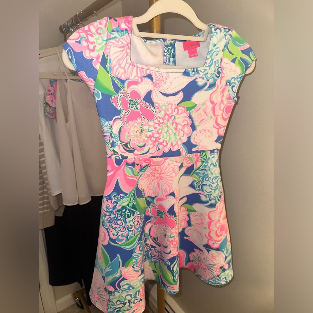 Lilly Pulitzer dress with pockets!!! So cute!! 🌸